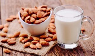 Những lợi ích của sữa hạnh nhân! Cách làm + cách sử dụng