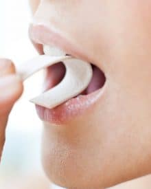 Nhai kẹo cao su có thể giảm bạn giảm bớt căng thẳng